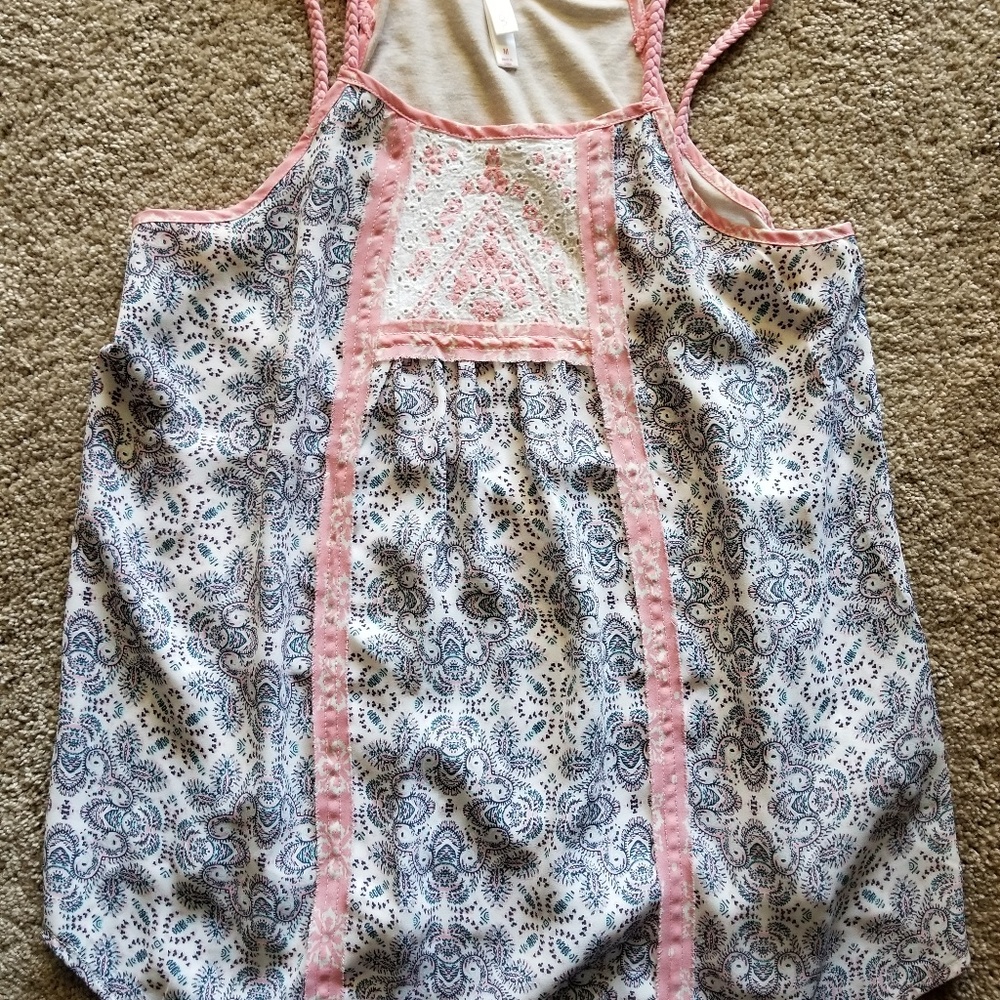 Top - Picture 2 of 4